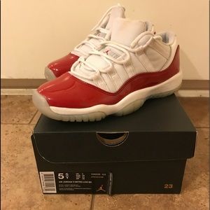 Air Jordan 11 Retro Low Boys Size 5.5Y